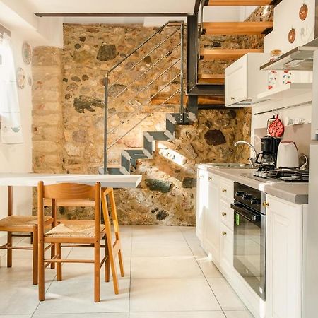 Апартаменти La Casa Di Nonna Agnese - Italian Homing Паденге-суль-Гарда Екстер'єр фото