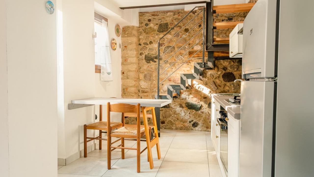 Апартаменти La Casa Di Nonna Agnese - Italian Homing Паденге-суль-Гарда Екстер'єр фото